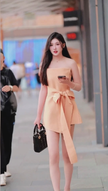 揭秘网络正能量背后的故事