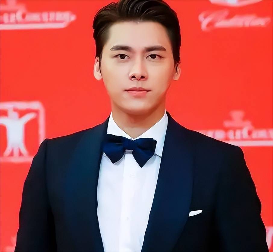 人设崩塌无下限!内娱这些顶流男星镜头前后两副面孔太离谱