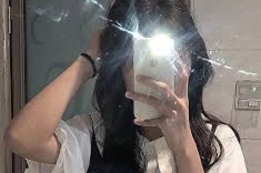 王鹤棣翻车掉粉20万，《将门毒后》及代言恐受影响