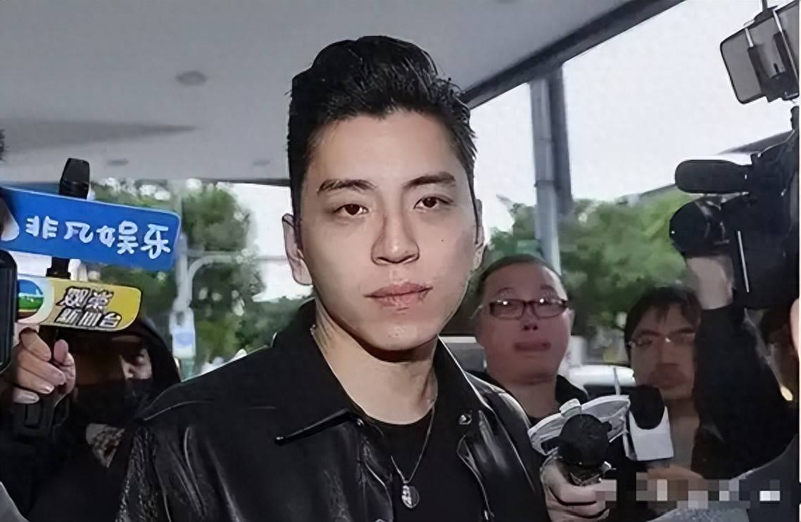 人设崩塌无下限!内娱这些顶流男星镜头前后两副面孔太离谱