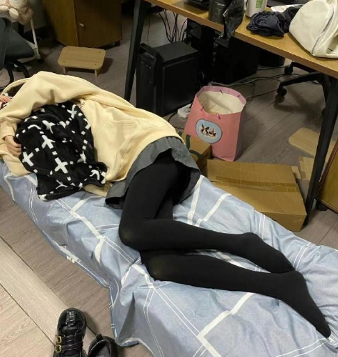 免费吃瓜暗黑方：爆料新探索